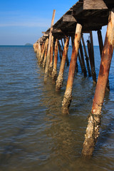 Ocean Pier Struts in ocean