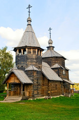 Fototapeta na wymiar drewniany kościół w Suzdal, Rosja muzeum