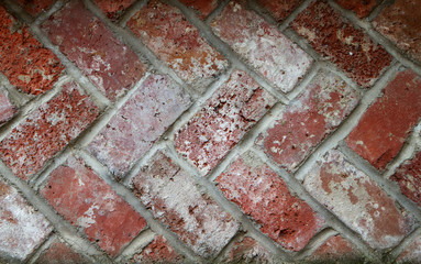 Alternating Bricks