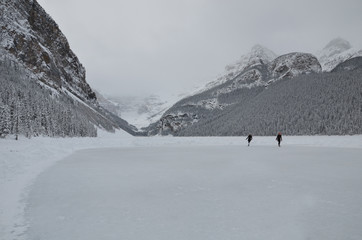 Fototapeta na wymiar Lake Louise, ice skating