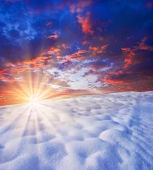 Poster de jardin Hiver sunrise in a winter snowbound plain