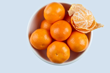 Clementines in bowl