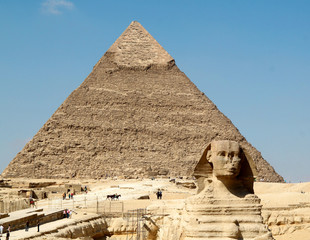 Fototapeta na wymiar Pyramid Kephren i Sphinx