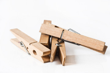 pinces à linges en bois