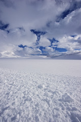 Fototapeta na wymiar Równina Castelluccio śniegiem, Norcia (PG)