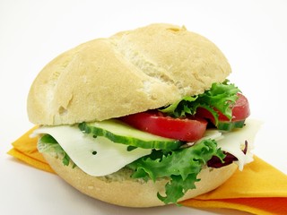 Cheese & salad bread roll