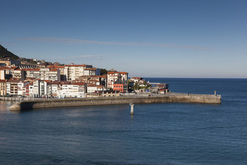 Fototapeta premium Puerto de Lekeitio, Bizkaia, España