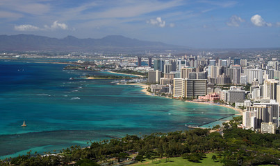 Blick auf Waikiki vom Diamond Head (Honolulu, Hawaii) 01
