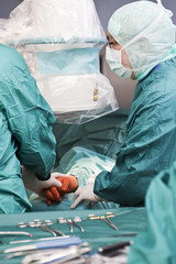 Operation eines Unfallchirurgen