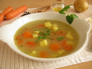 Hausgemachte Kartoffelsuppe