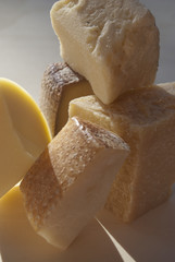 varietà di formaggi