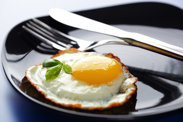 Scrambled eggs on a plate