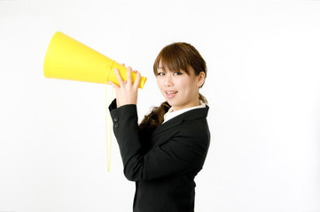 応援する女性社員