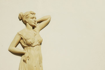 Naklejka premium Sculpture of a woman