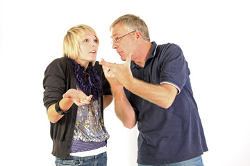 Vater und Tochter am diskutieren