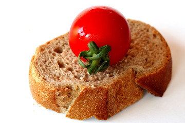 ekmek ve domates