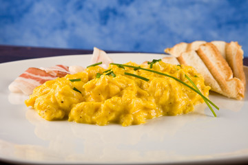 Uova strapazzate con bacon