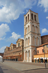 Fototapeta na wymiar Włochy Ferrara St George katedry dzwonnica