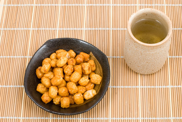 あられとお茶