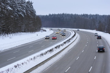 Autobahn im Winter