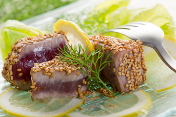 grilled tuna with seed sesame- tonno con semi sesamo