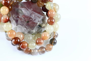 福禄寿ブレスレット群とヒマラヤ水晶原石／（横-右下スペース）