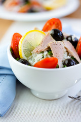 Salad with tuna and rice