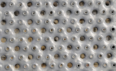 Metallplatte mit Löchern