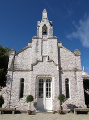 Naklejka premium iglesia blanca