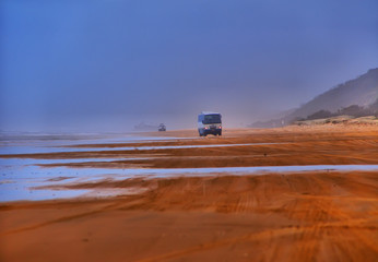 rally dakar carretera en la playa