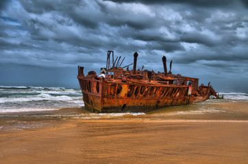 barco hundido maheno nav&iacute;o