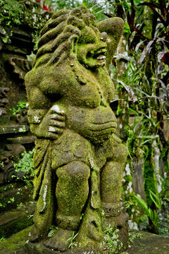 statue of hindu deamon
