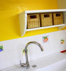 Paniers décoratifs dans la cuisine