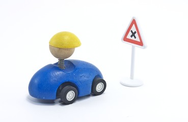 Peligro: intersecci&oacute;n con prioridad por la derecha