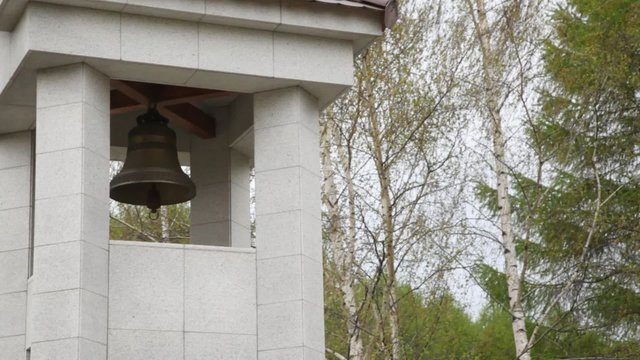 bell of monument to Spaniards who perished during WW2, Moscow