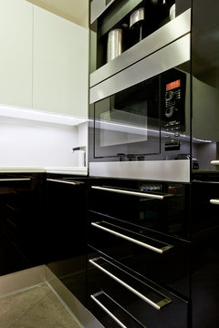 Fitted kitchen appliance