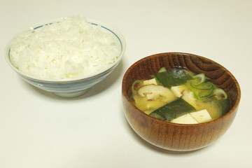 味噌汁とご飯
