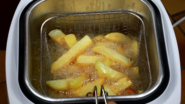 &eacute;goutage de frites