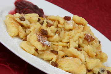 Schmarrn mit Zwetschkenröster