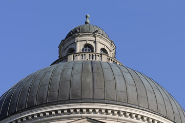 Fototapeta na wymiar Dome of the Staatskanzlei