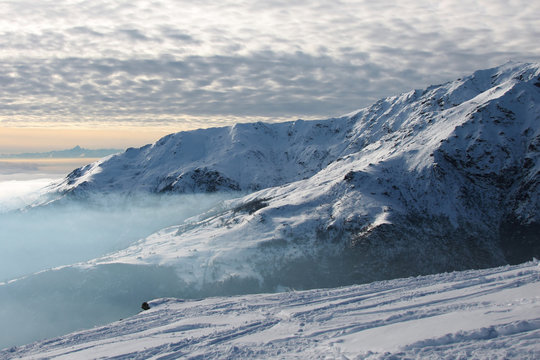 panorama invernale sul monviso