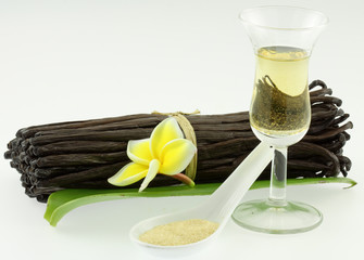 gousses sucre vanillé et liqueur de vanille