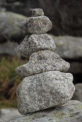 Steinmännchen im Gebirge