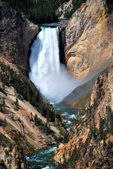 Fototapeta na wymiar Wasserfall im Yellowstone Nationpark - Wyoming