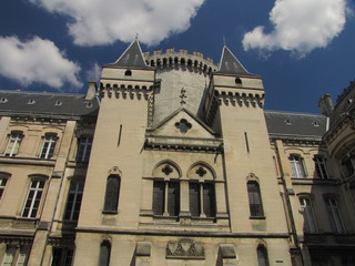 Fototapeta na wymiar Hôtel de Ville d’Angoulême ; Poitou - Charentes , Limousin