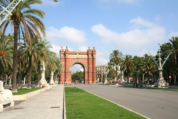 Fototapeta na wymiar Triumphal arch, Barcelona