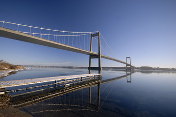 Fototapeta premium Blue and frosty bridges