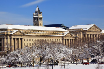 Fototapeta na wymiar Commerce Department Old Post Office After the Snow Constitution