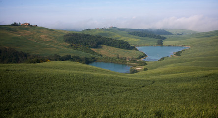 laghi tra le crete senesi