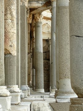Säulen an der Agora in Side